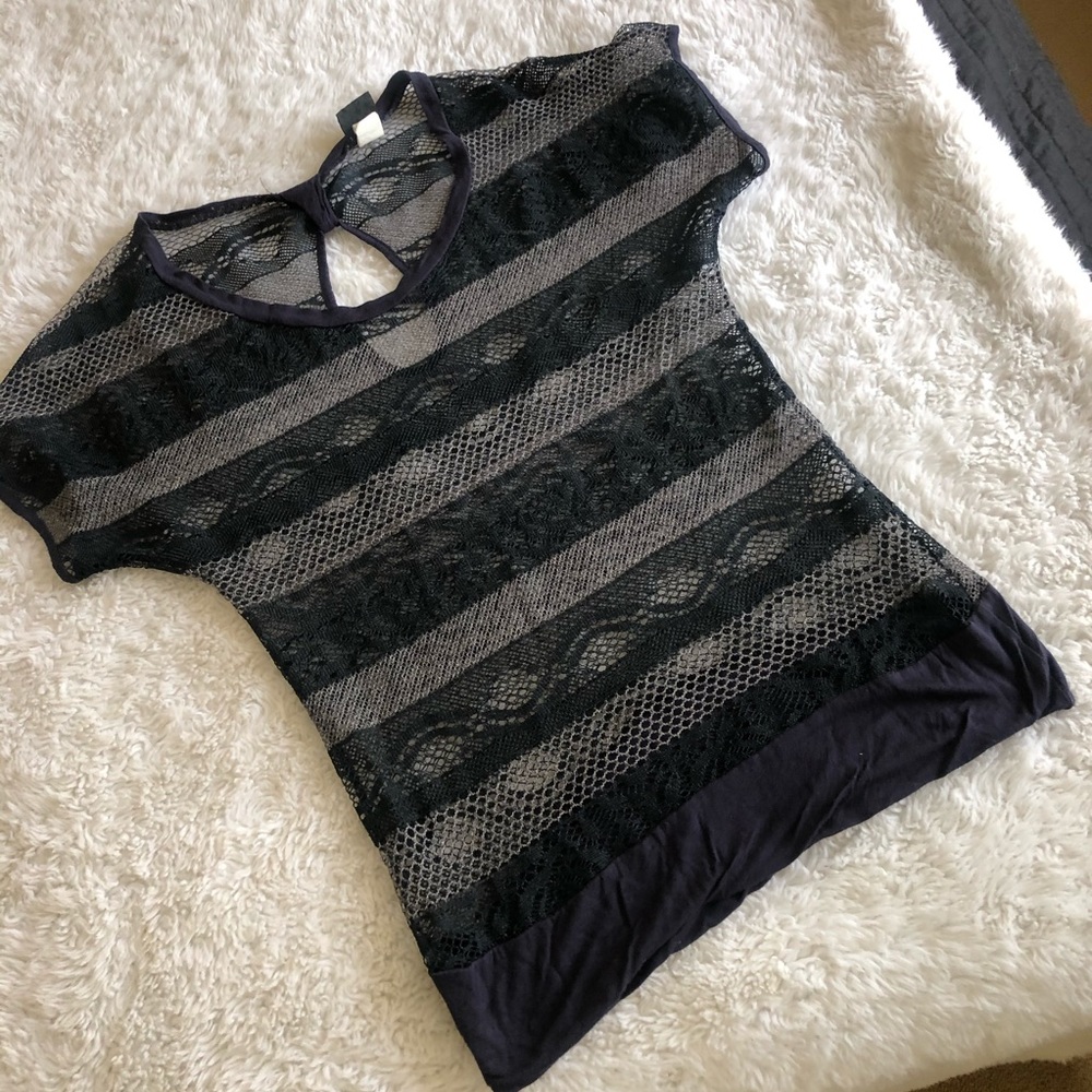 🏇 2 for $20 🏇 Lace daytrip top